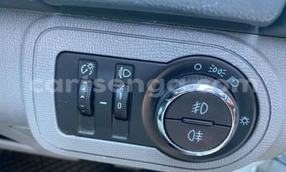 Buy Used Chevrolet TrailBlazer White Car in Ezulwini in Hhohho Buy Used Chevrolet TrailBlazer White Car in Ezulwini in Hhohho