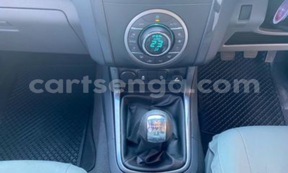 Buy Used Chevrolet TrailBlazer White Car in Ezulwini in Hhohho Buy Used Chevrolet TrailBlazer White Car in Ezulwini in Hhohho