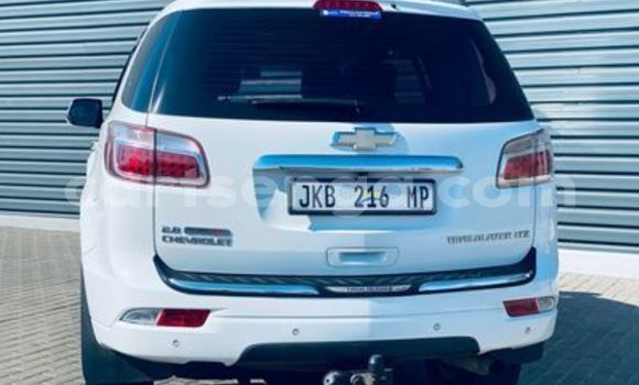 Buy Used Chevrolet TrailBlazer White Car in Ezulwini in Hhohho Buy Used Chevrolet TrailBlazer White Car in Ezulwini in Hhohho