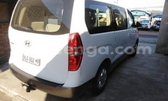 Buy Used Hyundai H1 White Car in Ezulwini in Hhohho Buy Used Hyundai H1 White Car in Ezulwini in Hhohho