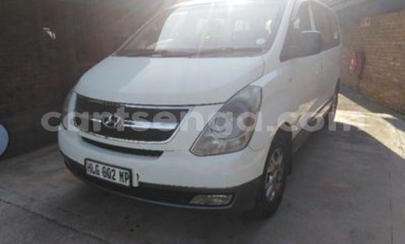 Buy Used Hyundai H1 White Car in Ezulwini in Hhohho Buy Used Hyundai H1 White Car in Ezulwini in Hhohho