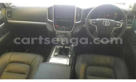 Nunua Ilio tumika Toyota Land Cruiser Silver Gari ndani ya Mbabane nchini Manzini Nunua Ilio tumika Toyota Land Cruiser Silver Gari ndani ya Mbabane nchini Manzini