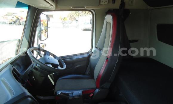 Buy Used Volvo F4 White Truck in Ezulwini in Hhohho Buy Used Volvo F4 White Truck in Ezulwini in Hhohho