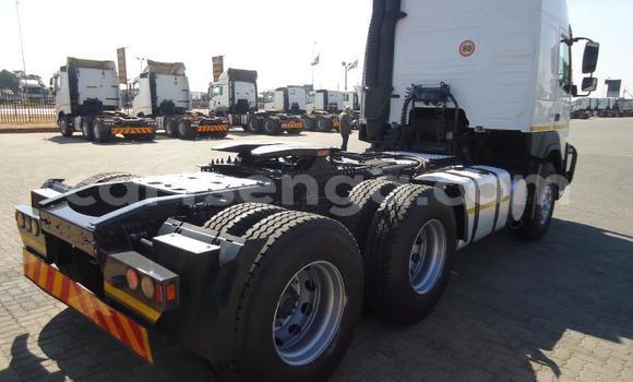 Buy Used Volvo F4 White Truck in Ezulwini in Hhohho Buy Used Volvo F4 White Truck in Ezulwini in Hhohho