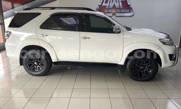 Acheter Occasion Voiture Toyota Fortuner Blanc à Big Bend, Lubombo Acheter Occasion Voiture Toyota Fortuner Blanc à Big Bend, Lubombo