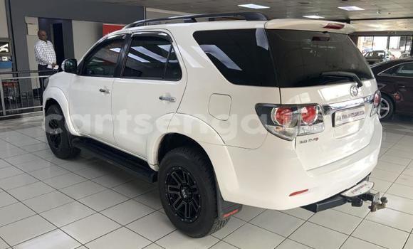 Acheter Occasion Voiture Toyota Fortuner Blanc à Big Bend, Lubombo Acheter Occasion Voiture Toyota Fortuner Blanc à Big Bend, Lubombo
