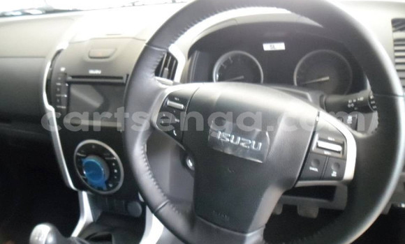 Nunua Ilio tumika Isuzu KB White Gari ndani ya Big Bend nchini Lubombo Nunua Ilio tumika Isuzu KB White Gari ndani ya Big Bend nchini Lubombo