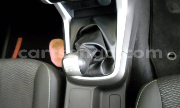 Nunua Ilio tumika Isuzu KB White Gari ndani ya Big Bend nchini Lubombo Nunua Ilio tumika Isuzu KB White Gari ndani ya Big Bend nchini Lubombo