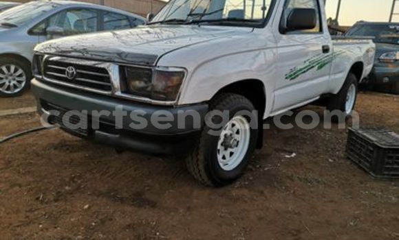 Acheter Occasion Voiture Toyota Hilux Blanc à Bulembu, Hhohho Acheter Occasion Voiture Toyota Hilux Blanc à Bulembu, Hhohho