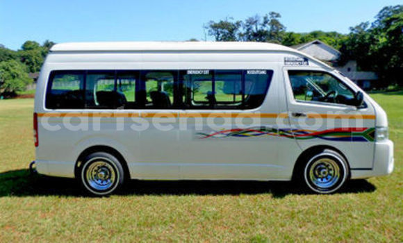 Acheter Occasion Voiture Toyota Hiace Blanc à Ezulwini, Hhohho Acheter Occasion Voiture Toyota Hiace Blanc à Ezulwini, Hhohho