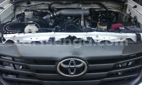 Acheter Occasion Voiture Toyota Hilux Blanc à Manzini, Manzini Acheter Occasion Voiture Toyota Hilux Blanc à Manzini, Manzini