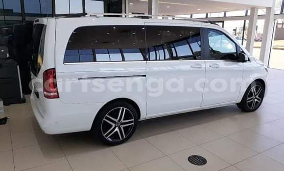 Acheter Occasion Voiture Mercedes‒Benz Viano Blanc à Manzini, Manzini Acheter Occasion Voiture Mercedes‒Benz Viano Blanc à Manzini, Manzini