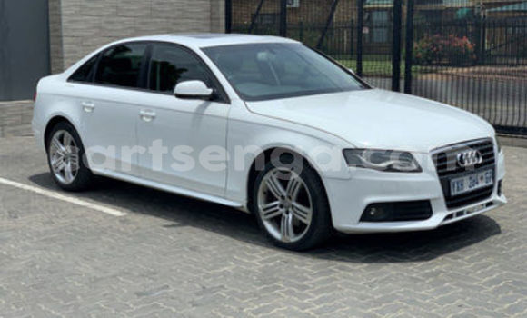 Nunua Ilio tumika Audi A4 White Gari ndani ya Ezulwini nchini Hhohho Nunua Ilio tumika Audi A4 White Gari ndani ya Ezulwini nchini Hhohho