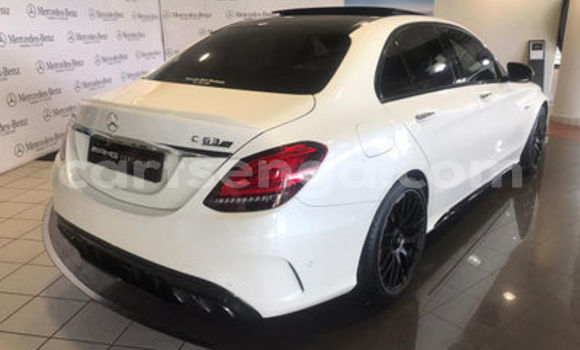 Nunua Ilio tumika Mercedes‒Benz C-klasse AMG White Gari ndani ya Bulembu nchini Hhohho Nunua Ilio tumika Mercedes‒Benz C-klasse AMG White Gari ndani ya Bulembu nchini Hhohho