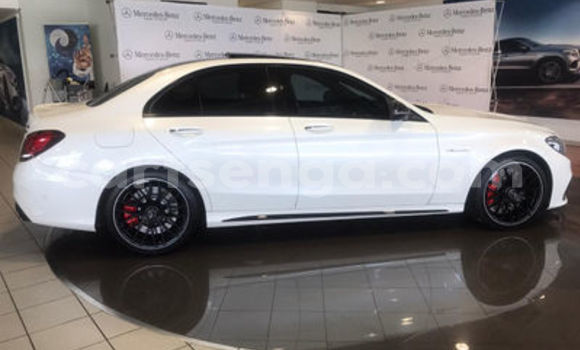 Nunua Ilio tumika Mercedes‒Benz C-klasse AMG White Gari ndani ya Bulembu nchini Hhohho Nunua Ilio tumika Mercedes‒Benz C-klasse AMG White Gari ndani ya Bulembu nchini Hhohho