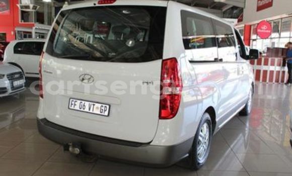 Acheter Occasion Voiture Hyundai H1 Blanc à Hluti, Shiselweni District Acheter Occasion Voiture Hyundai H1 Blanc à Hluti, Shiselweni District