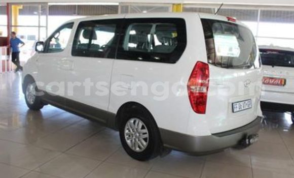 Acheter Occasion Voiture Hyundai H1 Blanc à Hluti, Shiselweni District Acheter Occasion Voiture Hyundai H1 Blanc à Hluti, Shiselweni District