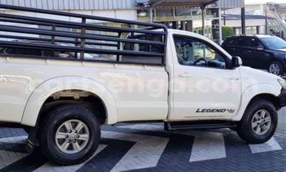 Acheter Occasion Voiture Toyota Hilux Blanc à Big Bend, Lubombo District Acheter Occasion Voiture Toyota Hilux Blanc à Big Bend, Lubombo District