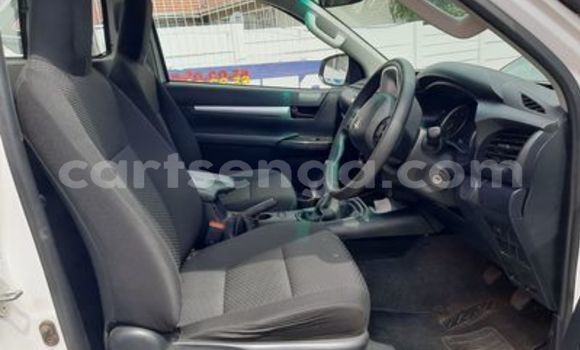 Buy Used Toyota Hilux White Car in Hluti in Shiselweni District Buy Used Toyota Hilux White Car in Hluti in Shiselweni District