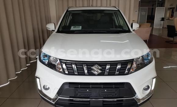 Nunua Ilio tumika Suzuki Vitara White Gari ndani ya Ezulwini nchini Hhohho Nunua Ilio tumika Suzuki Vitara White Gari ndani ya Ezulwini nchini Hhohho