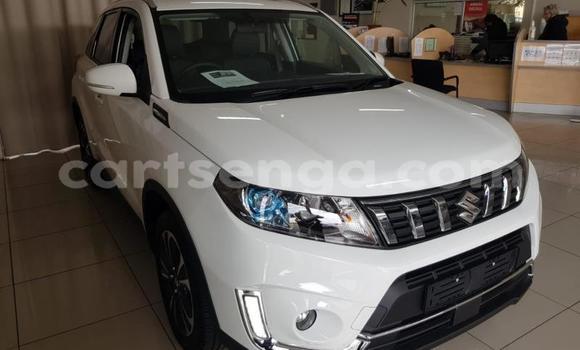 Nunua Ilio tumika Suzuki Vitara White Gari ndani ya Ezulwini nchini Hhohho Nunua Ilio tumika Suzuki Vitara White Gari ndani ya Ezulwini nchini Hhohho