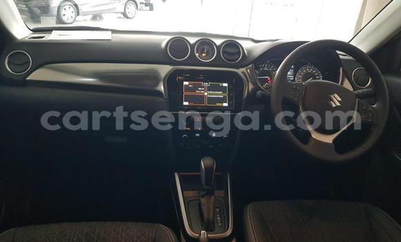 Nunua Ilio tumika Suzuki Vitara White Gari ndani ya Ezulwini nchini Hhohho Nunua Ilio tumika Suzuki Vitara White Gari ndani ya Ezulwini nchini Hhohho