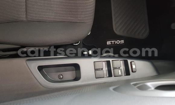 Buy Used Toyota Etios Beige Car in Hlatikulu in Shiselweni District Buy Used Toyota Etios Beige Car in Hlatikulu in Shiselweni District