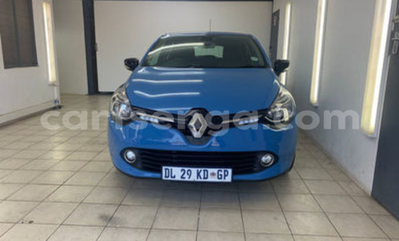 Buy Used Renault Clio Blue Car in Ezulwini in Hhohho Buy Used Renault Clio Blue Car in Ezulwini in Hhohho