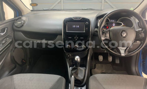 Buy Used Renault Clio Blue Car in Ezulwini in Hhohho Buy Used Renault Clio Blue Car in Ezulwini in Hhohho