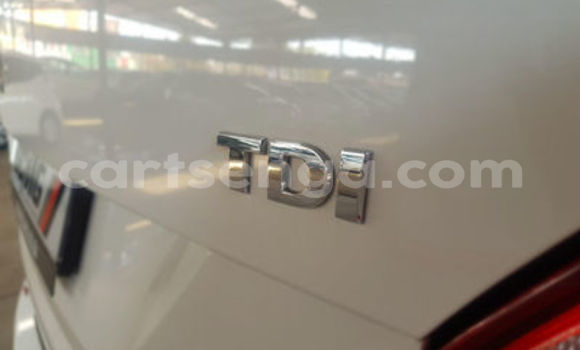 Nunua Ilio tumika Volkswagen Karmann-Ghia White Gari ndani ya Ezulwini nchini Hhohho Nunua Ilio tumika Volkswagen Karmann-Ghia White Gari ndani ya Ezulwini nchini Hhohho