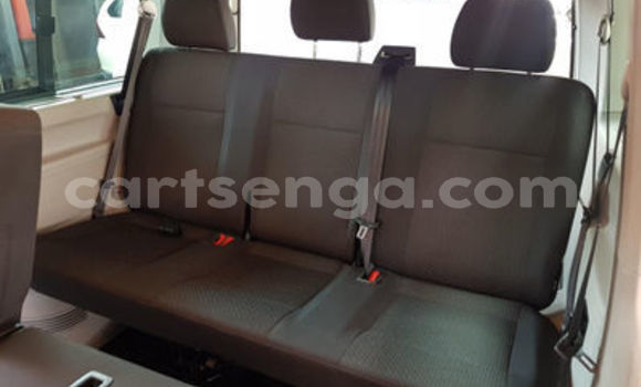 Nunua Ilio tumika Volkswagen Karmann-Ghia White Gari ndani ya Ezulwini nchini Hhohho Nunua Ilio tumika Volkswagen Karmann-Ghia White Gari ndani ya Ezulwini nchini Hhohho