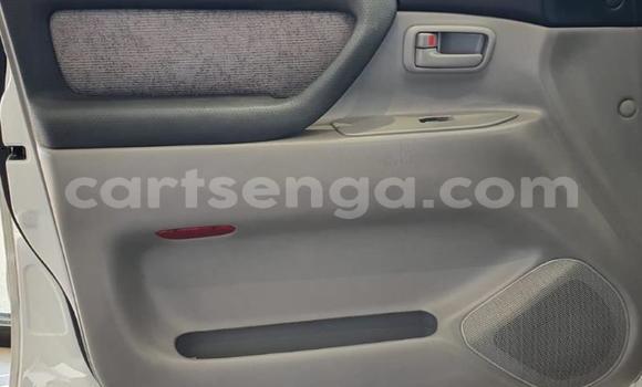Nunua Ilio tumika Toyota Land Cruiser White Gari ndani ya Manzini nchini Manzini Nunua Ilio tumika Toyota Land Cruiser White Gari ndani ya Manzini nchini Manzini