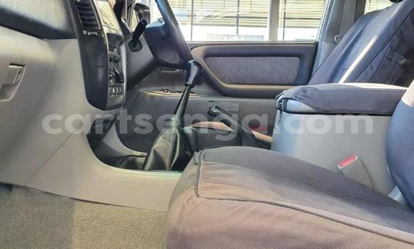 Nunua Ilio tumika Toyota Land Cruiser White Gari ndani ya Manzini nchini Manzini Nunua Ilio tumika Toyota Land Cruiser White Gari ndani ya Manzini nchini Manzini