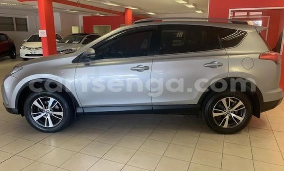 Nunua Ilio tumika Toyota RAV4 Silver Gari ndani ya Manzini nchini Manzini Nunua Ilio tumika Toyota RAV4 Silver Gari ndani ya Manzini nchini Manzini