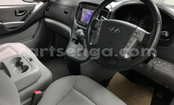 Nunua Ilio tumika Hyundai H1 White Gari ndani ya Ezulwini nchini Hhohho Nunua Ilio tumika Hyundai H1 White Gari ndani ya Ezulwini nchini Hhohho