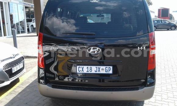 Acheter Occasion Voiture Hyundai H1 Noir à Mbabane, Manzini Acheter Occasion Voiture Hyundai H1 Noir à Mbabane, Manzini