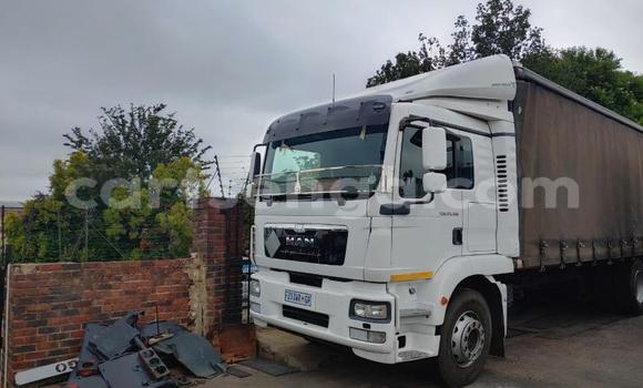 Nunua Ilio tumika Man Silent White Lori ndani ya Ezulwini nchini Hhohho Nunua Ilio tumika Man Silent White Lori ndani ya Ezulwini nchini Hhohho