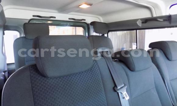 Buy Used Land Rover Defender Green Car in Ezulwini in Hhohho Buy Used Land Rover Defender Green Car in Ezulwini in Hhohho