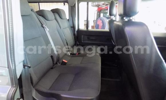 Buy Used Land Rover Defender Green Car in Ezulwini in Hhohho Buy Used Land Rover Defender Green Car in Ezulwini in Hhohho