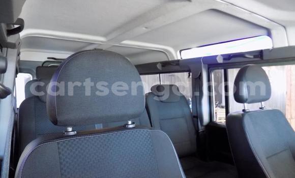 Buy Used Land Rover Defender Green Car in Ezulwini in Hhohho Buy Used Land Rover Defender Green Car in Ezulwini in Hhohho