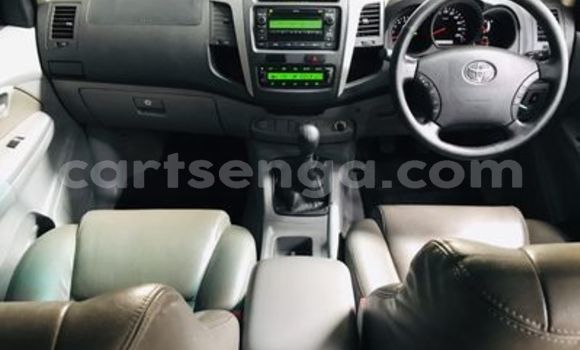 Nunua Ilio tumika Toyota Hilux White Gari ndani ya Ezulwini nchini Hhohho Nunua Ilio tumika Toyota Hilux White Gari ndani ya Ezulwini nchini Hhohho