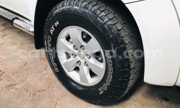 Nunua Ilio tumika Toyota Hilux White Gari ndani ya Ezulwini nchini Hhohho Nunua Ilio tumika Toyota Hilux White Gari ndani ya Ezulwini nchini Hhohho