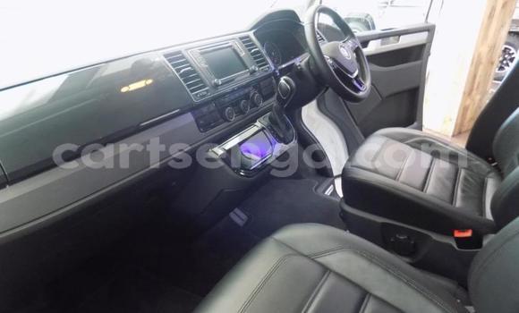 Buy Used Volkswagen Caravelle White Car in Ezulwini in Hhohho Buy Used Volkswagen Caravelle White Car in Ezulwini in Hhohho