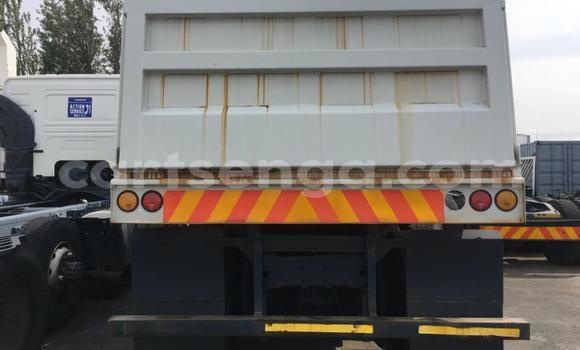 Nunua Ilio tumika Mercedes‒Benz 1117 White Lori ndani ya Manzini nchini Manzini Nunua Ilio tumika Mercedes‒Benz 1117 White Lori ndani ya Manzini nchini Manzini