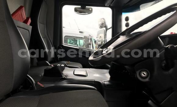 Nunua Ilio tumika Mercedes‒Benz Tipper White Lori ndani ya Manzini nchini Manzini Nunua Ilio tumika Mercedes‒Benz Tipper White Lori ndani ya Manzini nchini Manzini