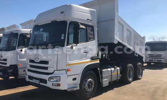 Nunua Ilio tumika Nissan UD White Lori ndani ya Kwaluseni nchini Manzini Nunua Ilio tumika Nissan UD White Lori ndani ya Kwaluseni nchini Manzini