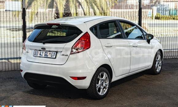 Nunua Ilio tumika Ford Fiesta White Gari ndani ya Lavumisa nchini Wilaya ya Shiselweni Nunua Ilio tumika Ford Fiesta White Gari ndani ya Lavumisa nchini Wilaya ya Shiselweni