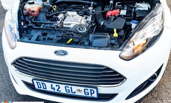Nunua Ilio tumika Ford Fiesta White Gari ndani ya Lavumisa nchini Wilaya ya Shiselweni Nunua Ilio tumika Ford Fiesta White Gari ndani ya Lavumisa nchini Wilaya ya Shiselweni