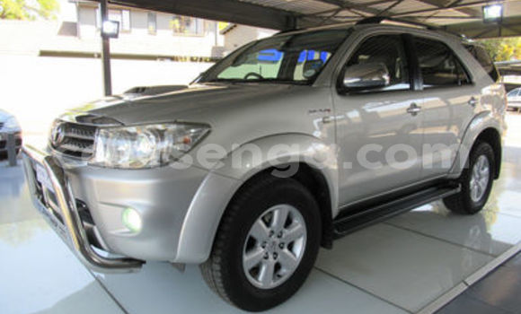 Acheter Occasion Voiture Toyota Fortuner Gris à Ezulwini, Hhohho Acheter Occasion Voiture Toyota Fortuner Gris à Ezulwini, Hhohho
