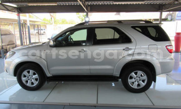 Acheter Occasion Voiture Toyota Fortuner Gris à Ezulwini, Hhohho Acheter Occasion Voiture Toyota Fortuner Gris à Ezulwini, Hhohho